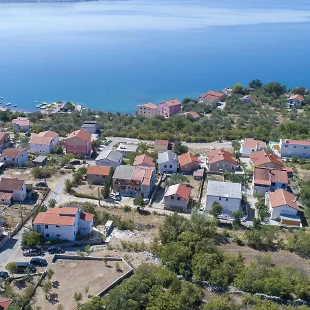 Beautiful In Near בית נופש